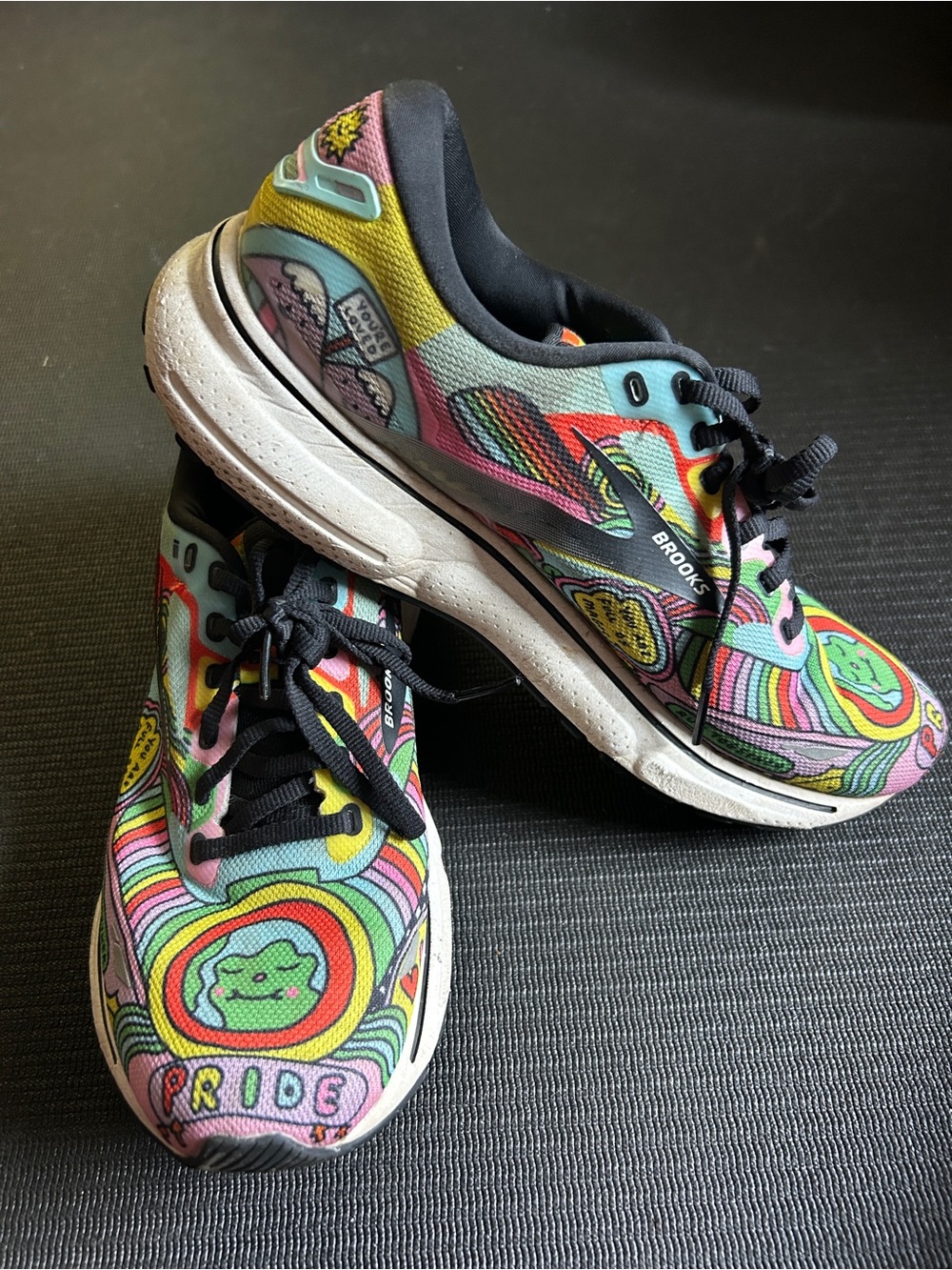 Brooks Ghost 15 Run Proud Women’s Size 10 Pride Rainbow Running Shoes